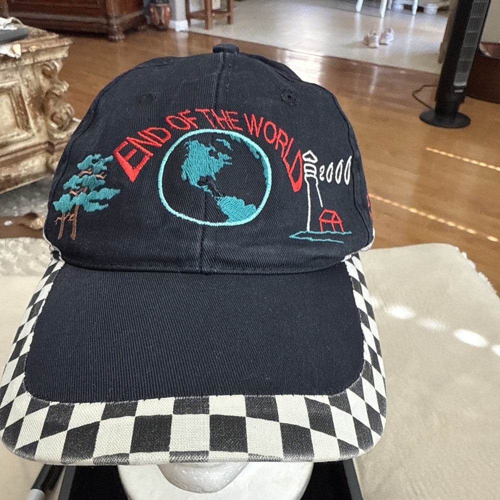 End Of‎ The World Year Y2K 2000  Cap Comedy Structure, Low Profile 4737